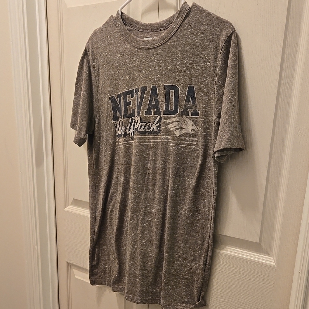 Nevada Wolf Pack Men's Grey T-Shirt